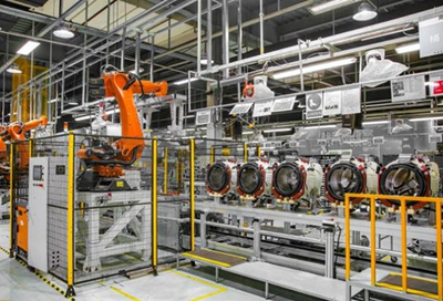 数字化浪潮重塑产业格局 家电巨头赋能智能制造，引领行业新标杆